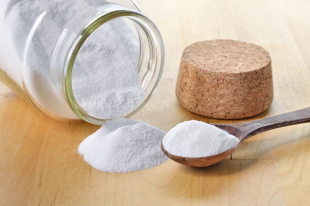 Sodium bicarbonate will help combat onychomycosis